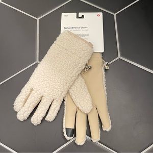 NEW Lululemon Textured Fleece Gloves - size XS/S
